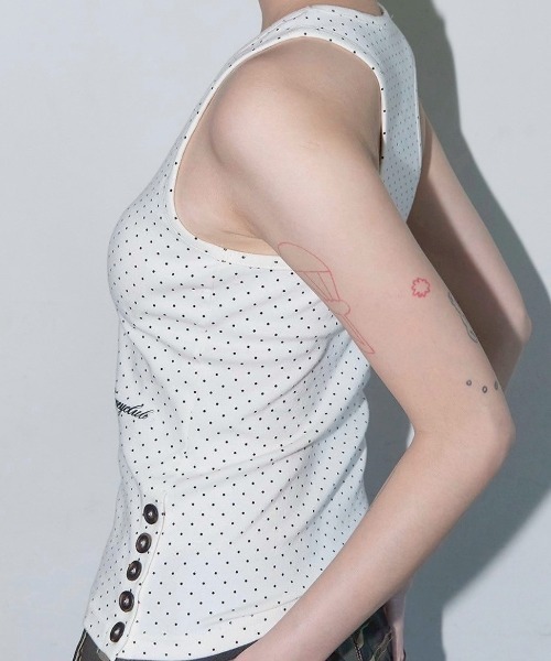 タンクトップ ノースリーブ 「FANCY CLUB」Dot Button Sleeveless レディース FANCY CLUB（ファンシークラブ）の「【FANCY CLUB】Dot Button