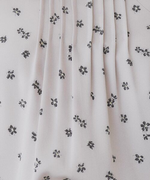 index(インデックス)の「柄プリントピンタックブラウス【洗濯機洗い可/イージーアイロン/防シワ】(シャツ/ブラウス・レディース・ブラック系1/ベージュ系その他4/ブラウン系その他2/アイボリー系7・38/36/40/42)」の12枚目の写真