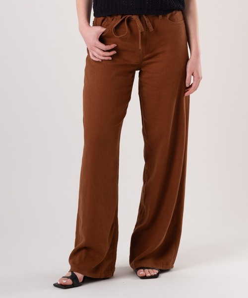 Levi's(リーバイス)の「Levi's/リーバイス XL STRAIGHT(その他パンツ・レディース・マルチ・23inch/24inch/25inch/26inch/27inch/28inch)」の1枚目の写真