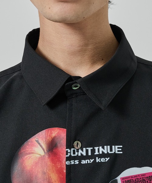 SHAREEF（シャリーフ）の「【SHAREEF】APPLE×DOG SH（シャツ/ブラウス・メンズ・ブラック/ホワイト・1/2）」の6枚目の写真