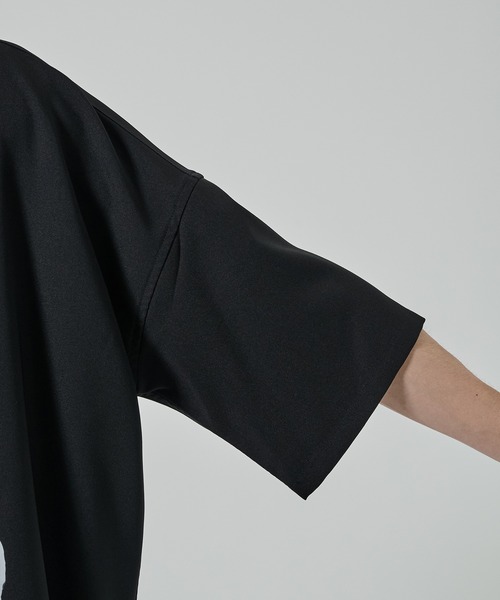 SHAREEF（シャリーフ）の「【SHAREEF】APPLE×DOG SH（シャツ/ブラウス・メンズ・ブラック/ホワイト・1/2）」の5枚目の写真