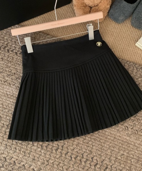 Silly(シリー)の「細プリーツミニスカート(スカート・レディース・チャコールグレー/ブラック/アイボリー/グレー・LARGE/MEDIUM/SMALL)」の14枚目の写真