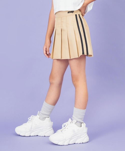 ANAP kids（アナップキッズ）の「サイドライン ツイル プリーツスカート【ジュニアお揃い】（スカート・キッズ・ホワイト/ベージュ/ブラック・130cm/110cm/120cm）」の17枚目の写真
