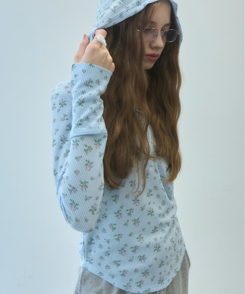 Birthday room（バースデイルーム）の「小花柄サーマルフードロンT/small floral print thermal hooded long t-Shirt（Tシャツ/カットソー・レディース・アイボリー/サックスブルー・FREE）」の21枚目の写真