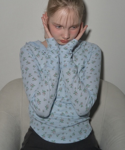 Birthday room(バースデイルーム)の「小花柄サーマルフードロンT/small floral print thermal hooded long t-Shirt(Tシャツ/カットソー・レディース・アイボリー/サックスブルー・FREE)」の21枚目の写真