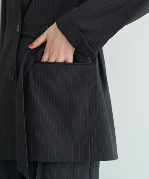 YECCA VECCA（イェッカヴェッカ）の「2wayアシメデザインロングジャケット（テーラードジャケット・レディース・ブラウン/ストライプ・FREE）」の21枚目の写真