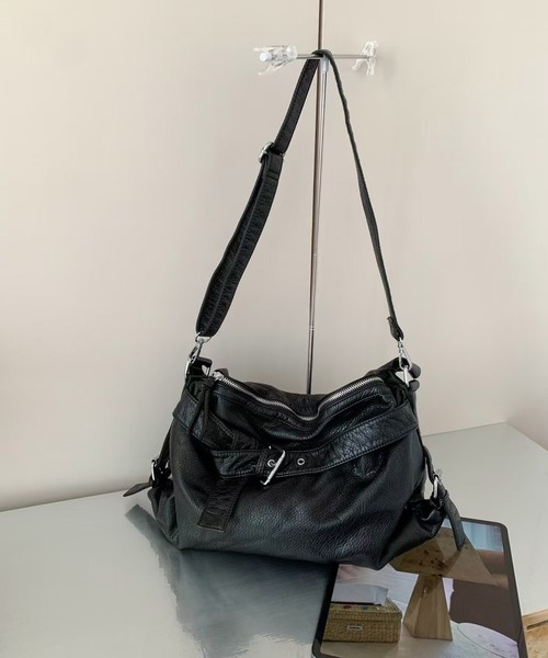 HALEY PESCA（ヘーリーペスカ）の「HALEY PESCA/【大容量&２Way】ヴィンテージ　ベルトデザインショルダーバッグ（ショルダーバッグ・レディース・ホワイト/ブラック/シルバー・FREE）」の22枚目の写真