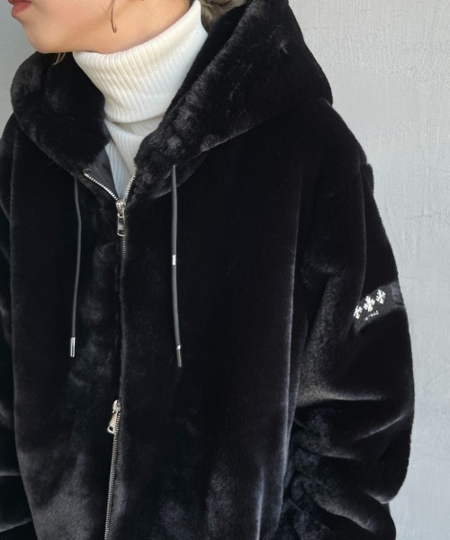 TATRAS（タトラス）の「[TATRAS/タトラス] BOMOS フーデッドファーブルゾン（ブルゾン・レディース・ライトグレー/ブラック・3/2/4）」の19枚目の写真