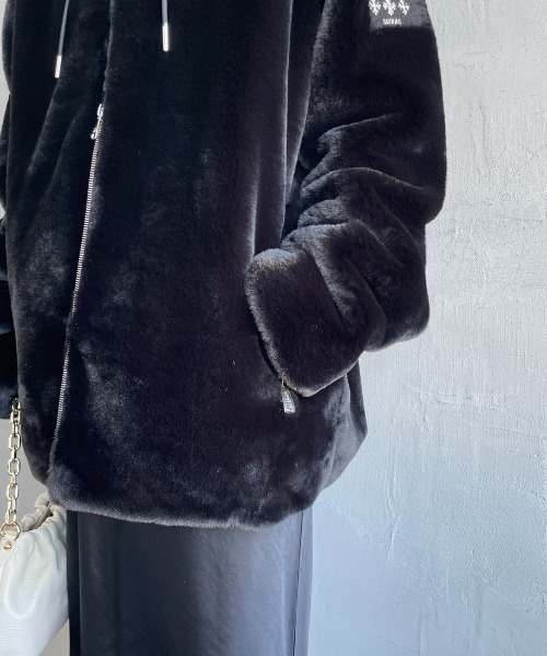 TATRAS（タトラス）の「[TATRAS/タトラス] BOMOS フーデッドファーブルゾン（ブルゾン・レディース・ライトグレー/ブラック・3/2/4）」の22枚目の写真