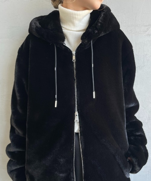 TATRAS（タトラス）の「[TATRAS/タトラス] BOMOS フーデッドファーブルゾン（ブルゾン・レディース・ライトグレー/ブラック・3/2/4）」の20枚目の写真