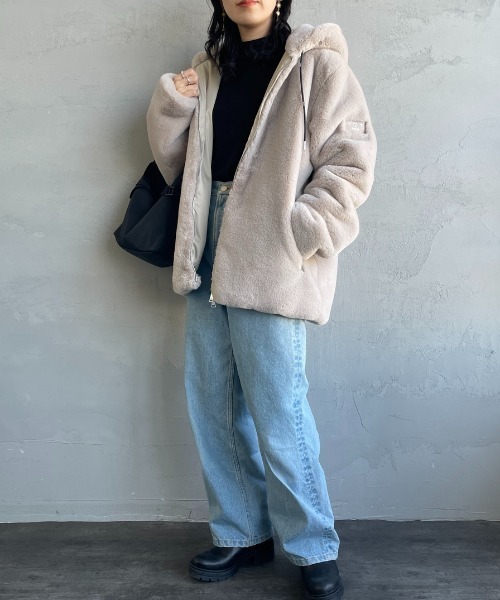 TATRAS（タトラス）の「[TATRAS/タトラス] BOMOS フーデッドファーブルゾン（ブルゾン・レディース・ライトグレー/ブラック・3/2/4）」の5枚目の写真