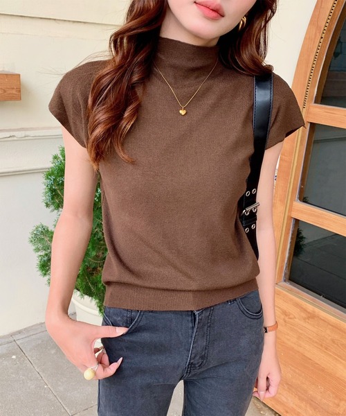 leune（ルネ）の「【選べる5カラー】フレンチスリーブニットトップス（ニット/セーター・レディース・ブラック/グレー/オフホワイト/レッド/ブラウン・FREE）」の13枚目の写真