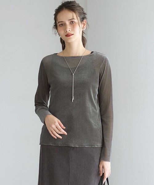 23区(ニジュウサンク)の「【SLOW/一部店舗限定】ブラッシュドチュール メッシュベロア カットソー(Tシャツ/カットソー・レディース・グレー系/黄土色系/ベージュ系・40/38)」の2枚目の写真