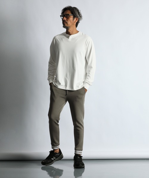 The DUFFER of ST.GEORGE（ザダファーオブセントジョージ）の「OPTIMA COOL HENLEY NECK L/S TEE：オプティマクール ヘンリーネック ロンTEE（Tシャツ/カットソー・メンズ・チャコールグレー/ブラック/ホワイト・X-LARGE/LARGE/MEDIUM/SMALL）」の14枚目の写真