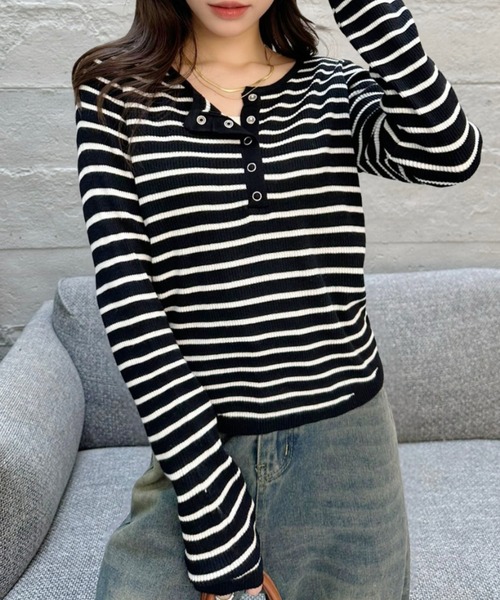Eclat one(エクラワン)の「【Eclat one】レイヤード デザイン ヘンリーネック ニット(Tシャツ/カットソー・レディース・ブラック×ホワイト/ブラック/グレー/オフホワイト・FREE)」の18枚目の写真