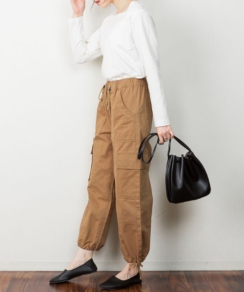 RCD(アールシーディー)の「コットンスクエアネックプルオーバー(Tシャツ/カットソー・レディース・モカ/チャコールグレー/ブラック/グレイッシュベージュ/オフホワイト・M-L/4L~5L/LL~3L)」の19枚目の写真