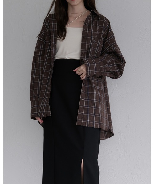 raffime（ラフィミー）の「オーバーサイズチェックシャツ（シャツ/ブラウス・レディース・ダークブラウン/ブラック・フリー）」の4枚目の写真