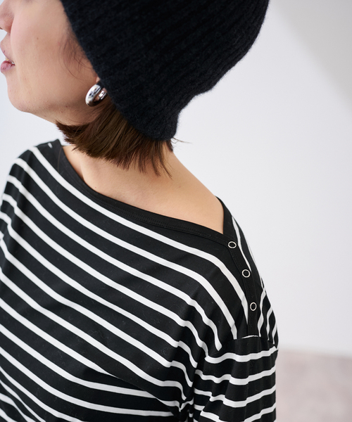 FRAMeWORK（フレームワーク）の「ショルダースナップボーダーTee（Tシャツ/カットソー・レディース・ベージュ/ブラック・FREE）」の11枚目の写真