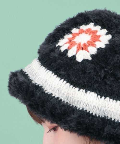 チチカカ（チチカカ）の「Rico クロシェふわふわバケットハット（ハット・レディース・ベージュ/ブラック・FREE）」の4枚目の写真