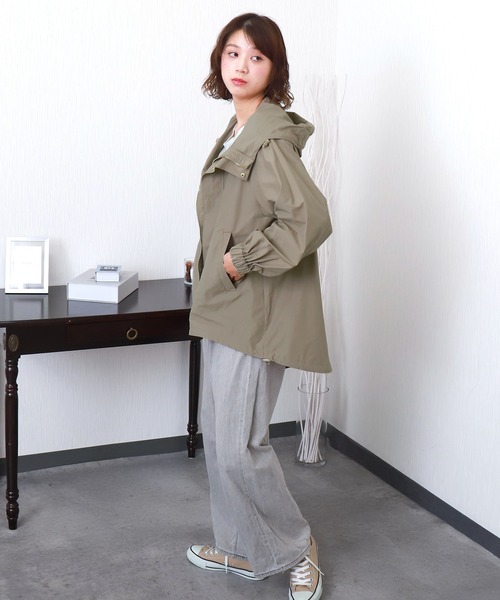 libelle more(リベル モア)の「【NC撥水加工】裾ドロストミドル丈マウンテンパーカー(マウンテンパーカー・レディース・グレイッシュベージュ/モカ/カーキ/ブラック/ネイビー・M)」の10枚目の写真