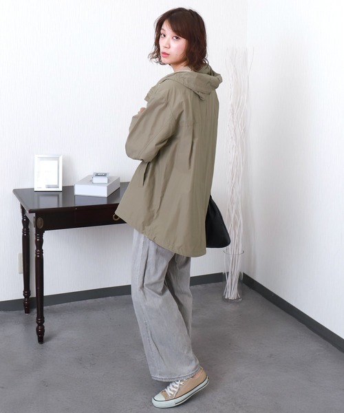 libelle more(リベル モア)の「【NC撥水加工】裾ドロストミドル丈マウンテンパーカー(マウンテンパーカー・レディース・グレイッシュベージュ/モカ/カーキ/ブラック/ネイビー・M)」の11枚目の写真