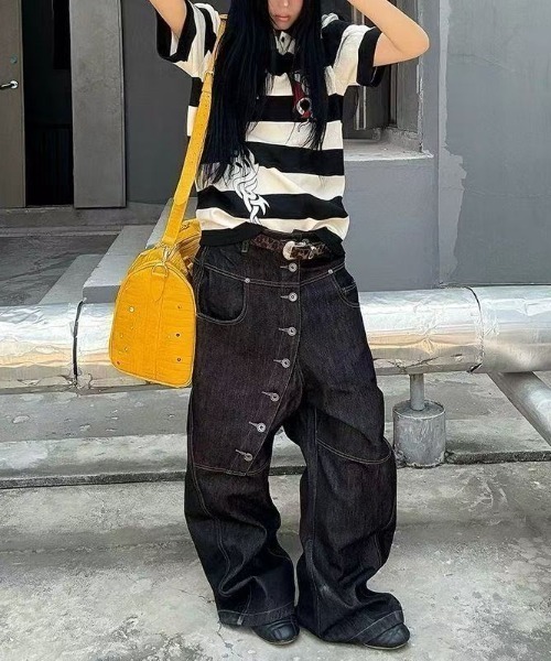 FreeZone（フリーゾーン）の「アシンメトリーボタン ワイドレッグデニムパンツ（デニムパンツ・メンズ・ダークブルー・S/M/L）」の19枚目の写真