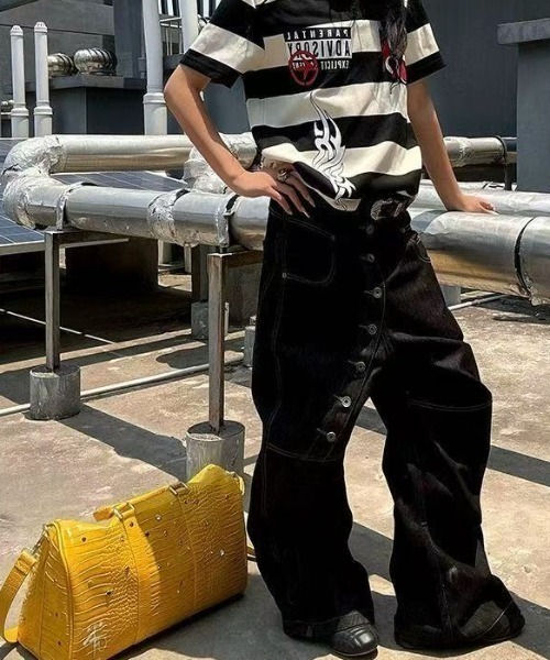 FreeZone（フリーゾーン）の「アシンメトリーボタン ワイドレッグデニムパンツ（デニムパンツ・メンズ・ダークブルー・S/M/L）」の7枚目の写真
