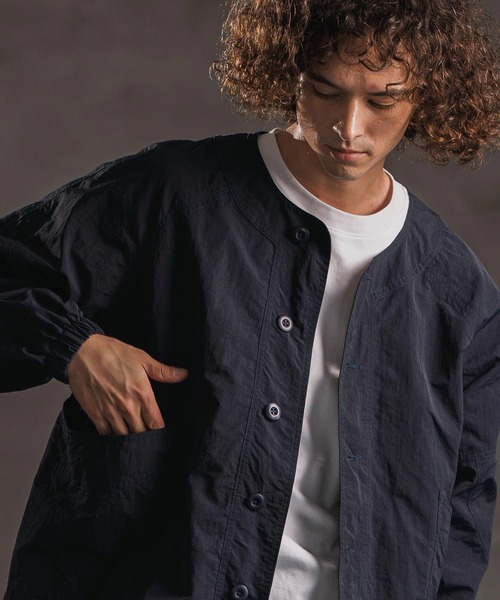 CAMBIO（カンビオ）の「mj11108- ドローコード付きノーカラーカーデジャケット(HLCM0202)（ノーカラージャケット・メンズ・ネイビー/ブラック/カーキ・S/M/L）」の3枚目の写真