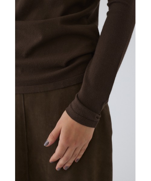 RIM.ARK（リムアーク）の「Soft touch off shoulder tops ソフトタッチオフショルダートップス（ニット/セーター・レディース・ブラウン/オフホワイト/ブラック/ライトブルー・FREE）」の6枚目の写真