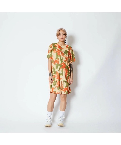 AKTR(アクター)の「AKTR PLAY CAMO AKTR LOGO SPORTS TEE(アクター プレイ カモ アクター ロゴ スポーツ Tシャツ)(Tシャツ/カットソー・メンズ・ベージュ系/ネイビー系/ホワイト系・MEDIUM/LARGE/X-LARGE/XX-LARGE)」の18枚目の写真