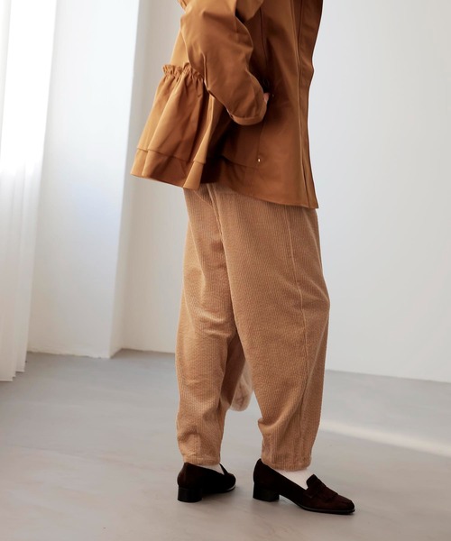 Jines(ジネス)の「コーデュロイカーブパンツ(その他パンツ・レディース・ベージュ/ホワイト・38)」の20枚目の写真