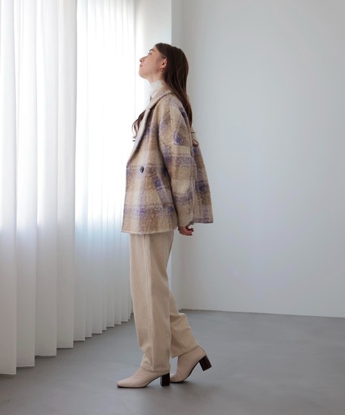 Jines(ジネス)の「コーデュロイカーブパンツ(その他パンツ・レディース・ベージュ/ホワイト・38)」の4枚目の写真