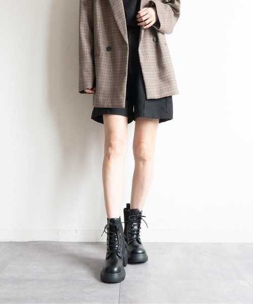 Fabby fabby（ファビィーファビィー）の「厚底リブニットレースアップショートブーツ（ブーツ・レディース・ブラック・SMALL/MEDIUM/LARGE）」の17枚目の写真
