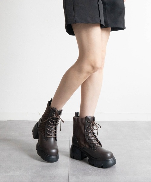 Fabby fabby（ファビィーファビィー）の「厚底リブニットレースアップショートブーツ（ブーツ・レディース・ブラック・SMALL/MEDIUM/LARGE）」の15枚目の写真