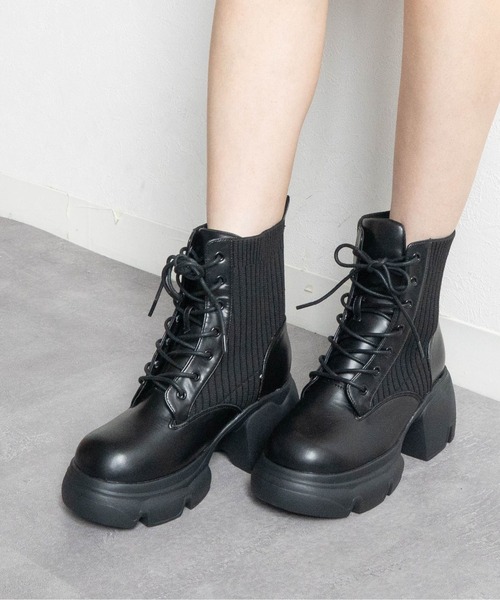 Fabby fabby（ファビィーファビィー）の「厚底リブニットレースアップショートブーツ（ブーツ・レディース・ブラック・SMALL/MEDIUM/LARGE）」の9枚目の写真