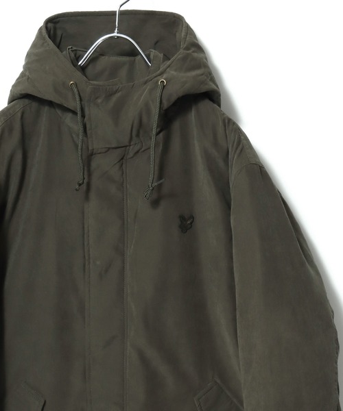 LYLE&SCOTT(ライルアンドスコット)の「LYLE&SCOTT/ライルアンドスコット ナイロン ワンポイントロゴ 中綿モッズコート フードジャケット(モッズコート・メンズ・カーキ/ブラック・M/LL/L)」の2枚目の写真