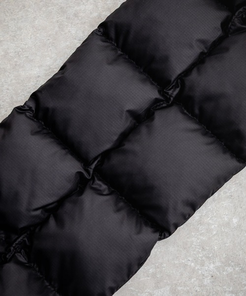 THE NORTH FACE（ザノースフェイス）の「THE NORTH FACE ザ・ノースフェイス PACKABLE T-BALL MUFFLER /ワンポイントロゴパディングマフラー（マフラー・メンズ・クリーム/ブラック/カーキ・FREE）」の20枚目の写真