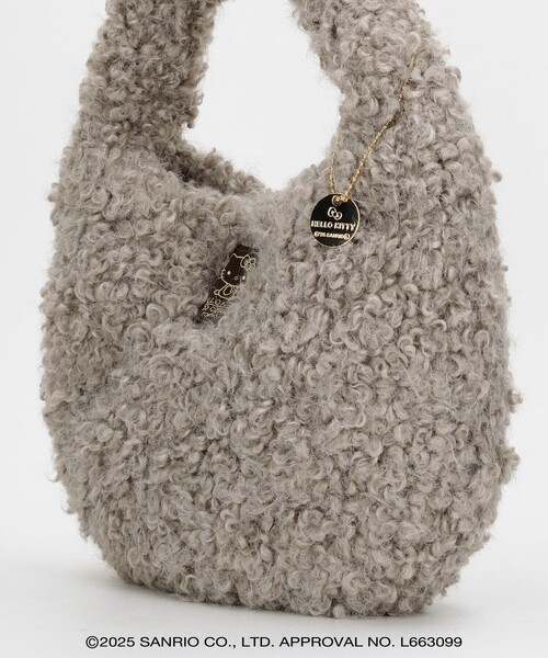 MICO COULIER(ミコクリエ)の「【HELLO KITTY × MICO COULIER】カールファーBAG(トートバッグ・レディース・オフホワイト/グレイッシュベージュ・FREE)」の13枚目の写真