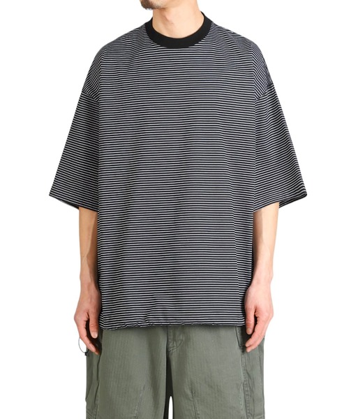 is-ness（イズネス）の「is-ness / イズネス：BALLOON BORDER SHORT SLEEVE T-SHIRT：31SSSH05-3[NOA]（Tシャツ/カットソー・メンズ・ブラック×ホワイト/ネイビー×ホワイト・M/L）」の7枚目の写真