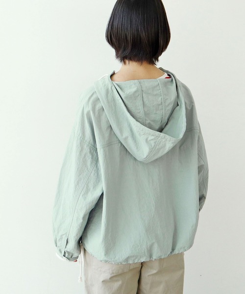 PAR ICI（パーリッシィ）の「ナイロンアノラックプルオーバー（その他アウター・レディース・サックスブルー/ブラック/アイボリー・FREE）」の18枚目の写真