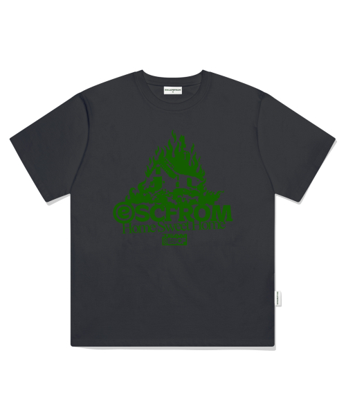 ESCAPEFROM(エスケープフロム)の「バーニングスイートホームプリントオーバーサイズ半袖Tシャツチャコール(Tシャツ/カットソー・レディース・その他・SMALL/MEDIUM/LARGE)」の5枚目の写真
