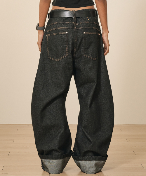 TAKEASY(テイクイージー)の「カーブドJジーンズ(ブラック)(デニムパンツ・メンズ・その他・SMALL/MEDIUM/LARGE/X-LARGE)」の6枚目の写真