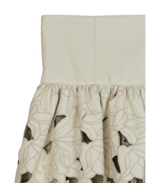 Ameri（アメリ）の「UND LACE CUTWORK CORSET TOP（その他トップス・レディース・アイボリー/ブラック・SMALL/MEDIUM）」の14枚目の写真