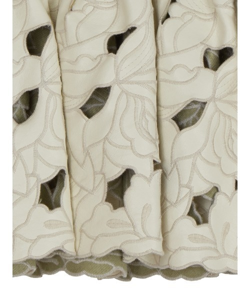 Ameri（アメリ）の「UND LACE CUTWORK CORSET TOP（その他トップス・レディース・アイボリー/ブラック・SMALL/MEDIUM）」の19枚目の写真