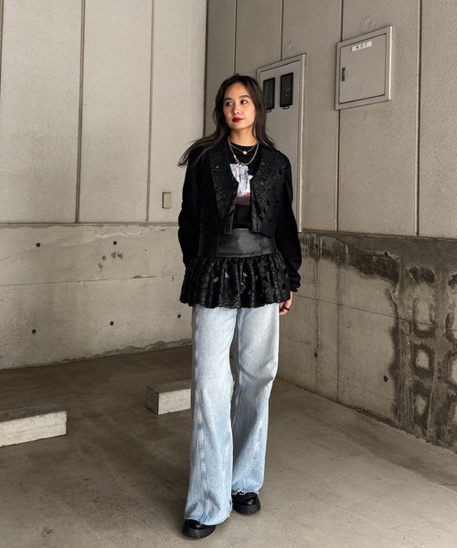 Ameri（アメリ）の「UND LACE CUTWORK CORSET TOP（その他トップス・レディース・アイボリー/ブラック・SMALL/MEDIUM）」の10枚目の写真