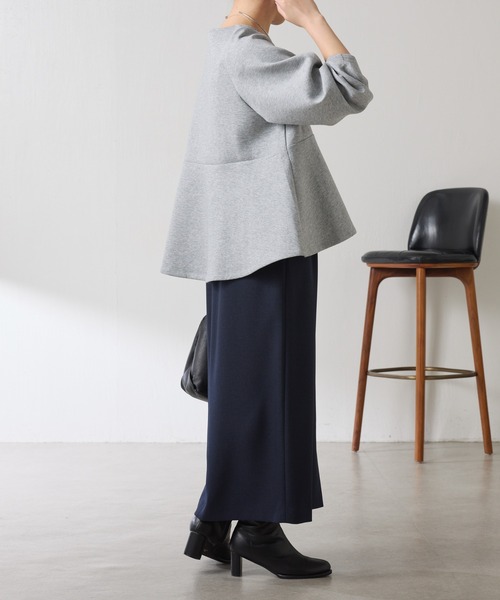 COLLAGE GALLARDAGALANTE（コラージュガリャルダガランテ）の「袖ビジューペプラムカットソー/WEB限定カラー展開（Tシャツ/カットソー・レディース・グレー/ネイビー/オフホワイト・FREE）」の11枚目の写真