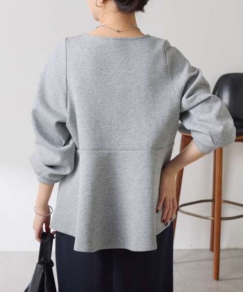 COLLAGE GALLARDAGALANTE（コラージュガリャルダガランテ）の「袖ビジューペプラムカットソー/WEB限定カラー展開（Tシャツ/カットソー・レディース・グレー/ネイビー/オフホワイト・FREE）」の7枚目の写真