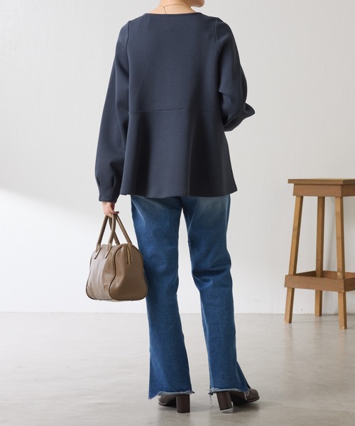 COLLAGE GALLARDAGALANTE（コラージュガリャルダガランテ）の「袖ビジューペプラムカットソー/WEB限定カラー展開（Tシャツ/カットソー・レディース・グレー/ネイビー/オフホワイト・FREE）」の18枚目の写真