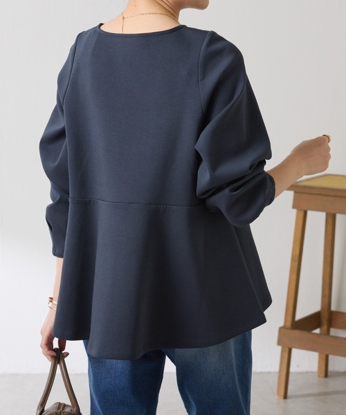 COLLAGE GALLARDAGALANTE（コラージュガリャルダガランテ）の「袖ビジューペプラムカットソー/WEB限定カラー展開（Tシャツ/カットソー・レディース・グレー/ネイビー/オフホワイト・FREE）」の15枚目の写真