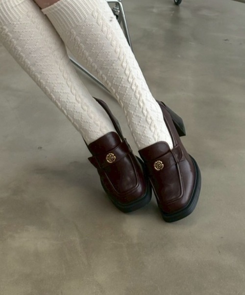 Nadana(ナダナ)の「ローファーパンプス(パンプス・レディース・ブラック/ブラウン・SMALL/MEDIUM/LARGE)」の4枚目の写真